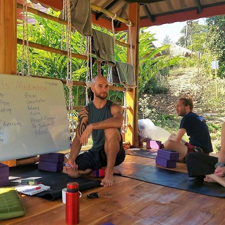 True Nature Chiang Mai - Yoga & Meditation Homestay Retreat エクステリア 写真